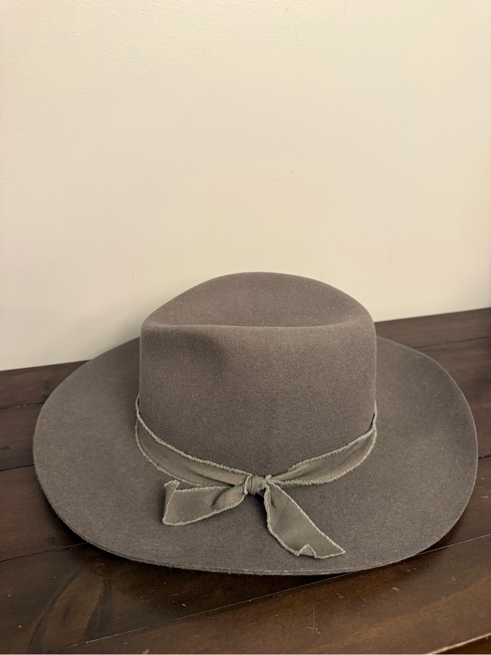 Olive & Pique 100% Wool Gray Wide Brim Rancher Fedora Hat